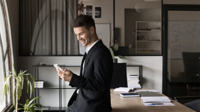 ヘッドハンティングとは？企業が導入するメリットや一般的な人材紹介との違いを解説