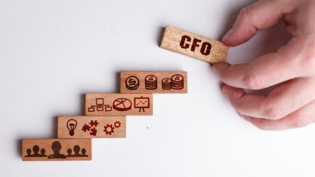 CFOになるには？キャリアパスの実例と必要な資格・スキルを徹底解説